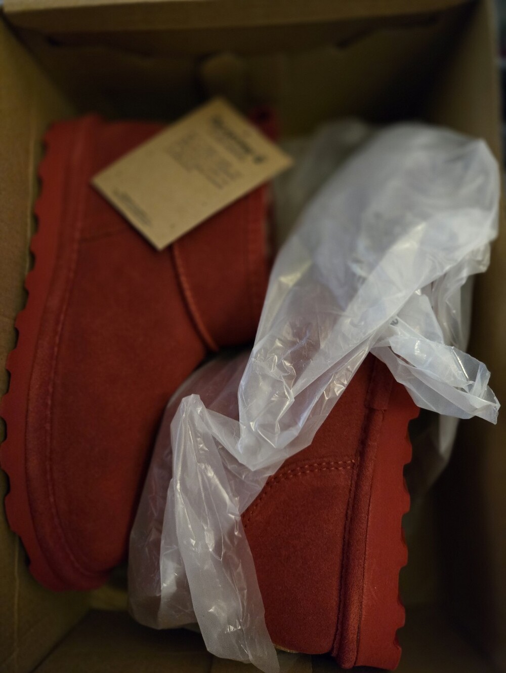 BearPaw Shorty Classic Red Suede Women's Boots - Size 7, New